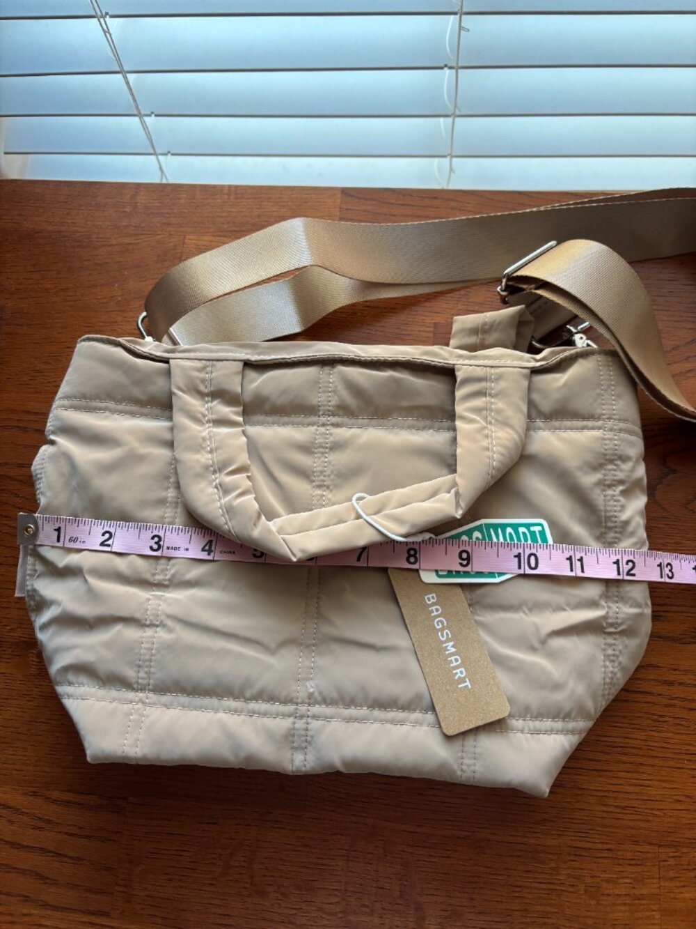 NWT BAGSMART Beige Quilted Puffy Tote Bag - Picture 5 of 5